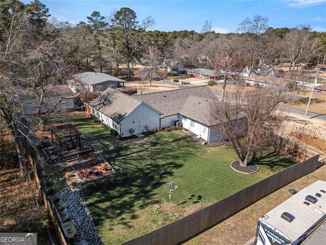 5025 Lakewood Drive, Acworth, GA 30101