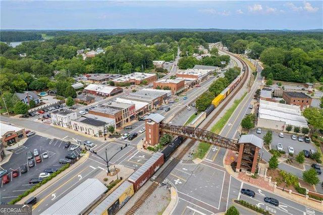 5025 Lakewood Drive, Acworth, GA 30101