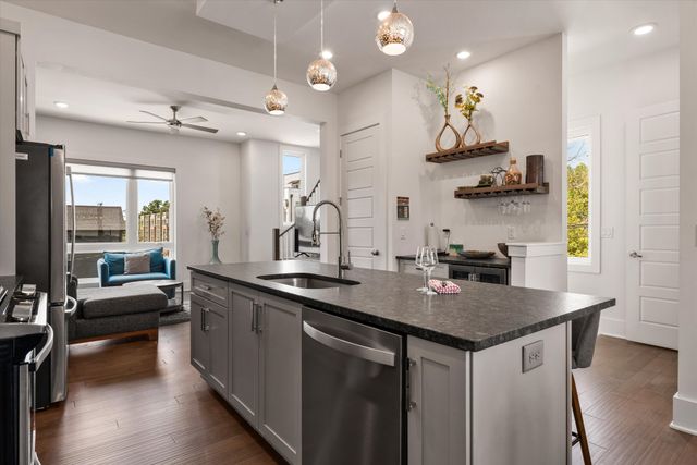 800 Vibe Pl, Nashville, TN 37216