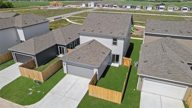 140 MULLEN WAY, Taylor, TX 76574