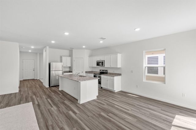 140 MULLEN WAY, Taylor, TX 76574