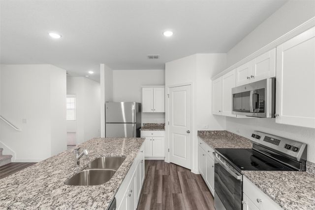 140 MULLEN WAY, Taylor, TX 76574
