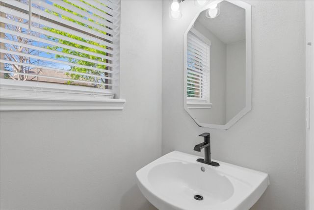 6715 Trimstone Drive, Pasadena, TX 77505