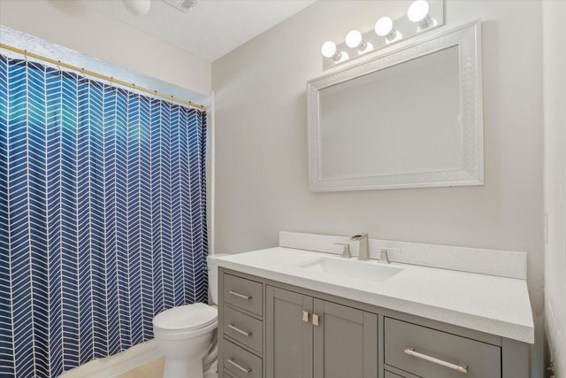 6715 Trimstone Drive, Pasadena, TX 77505