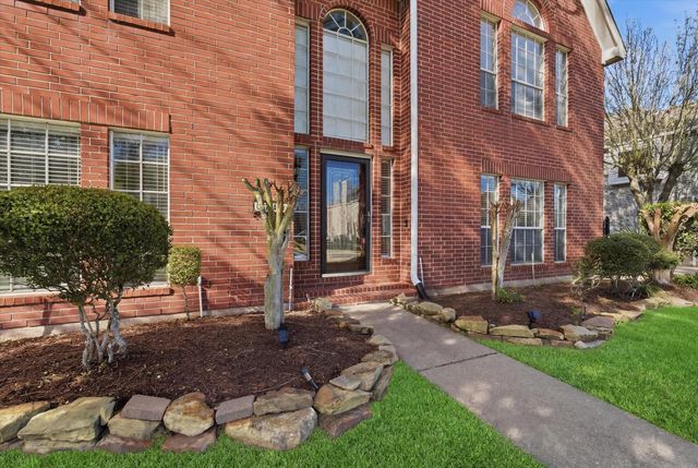 6715 Trimstone Drive, Pasadena, TX 77505