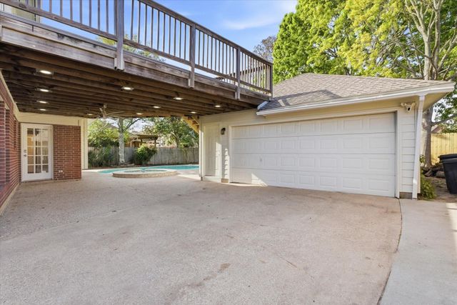 6715 Trimstone Drive, Pasadena, TX 77505