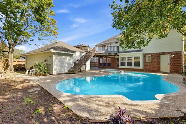 6715 Trimstone Drive, Pasadena, TX 77505