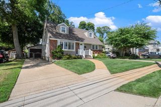 2565 Natta Boulevard, Bellmore, NY 11710