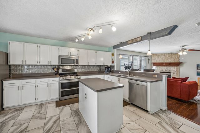 1577 Chivalry Lane, Little Elm, TX 75068