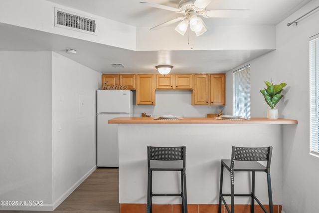 455 W Kelso St Apt 222, Tucson, AZ 85705