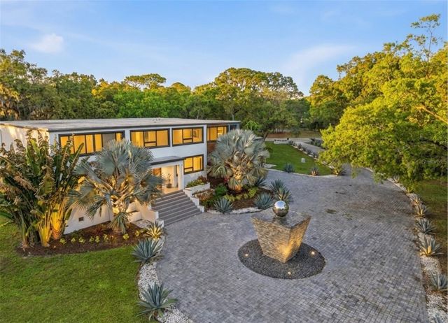 4942 HUBNER CIRCLE, Sarasota, FL 34241