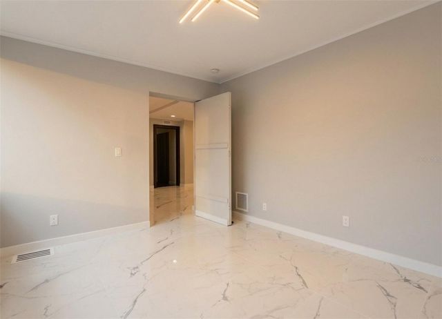 4942 HUBNER CIRCLE, Sarasota, FL 34241