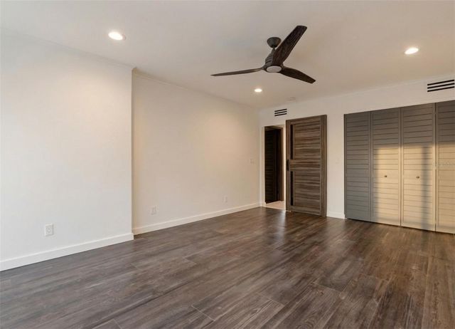 4942 HUBNER CIRCLE, Sarasota, FL 34241