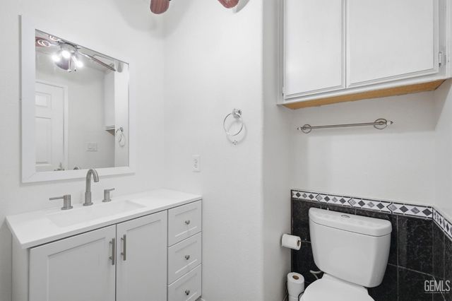 316 El Fuerte Avenue, Bakersfield, CA 93307