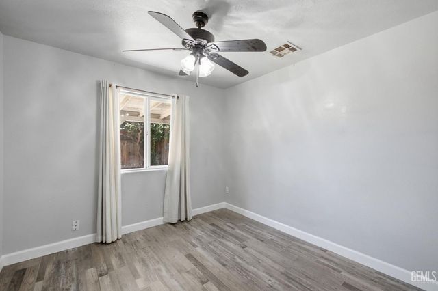 316 El Fuerte Avenue, Bakersfield, CA 93307