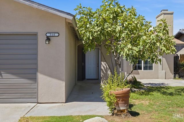 316 El Fuerte Avenue, Bakersfield, CA 93307