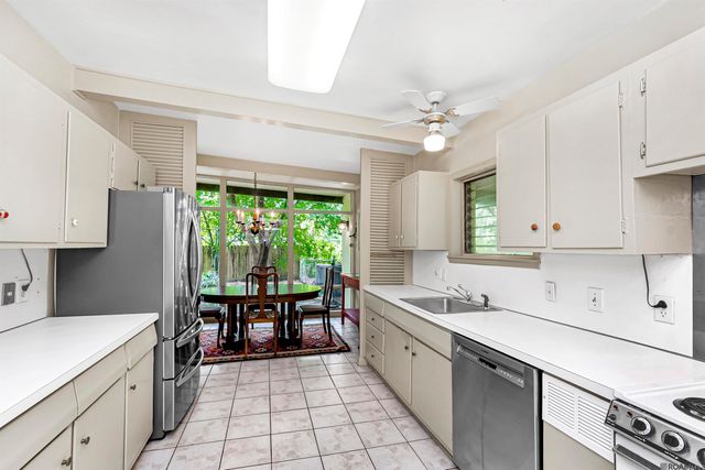 2175 Shirley Ave, Baton Rouge, LA 70809