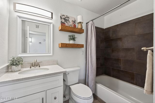 4716 E GREENWAY Street, Mesa, AZ 85205