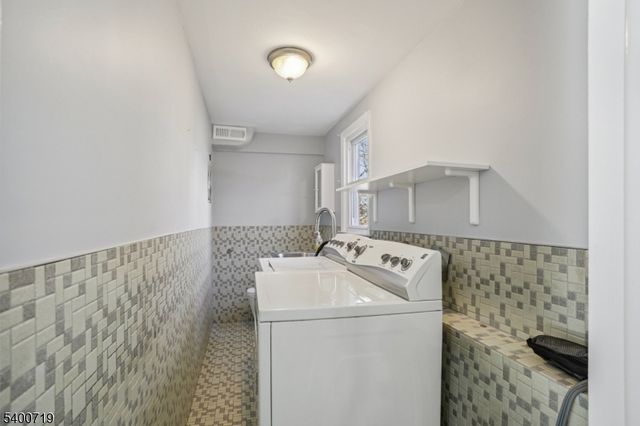 27 Stanford Pl, Wayne Twp., NJ 07470