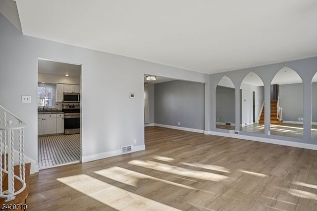 27 Stanford Pl, Wayne Twp., NJ 07470