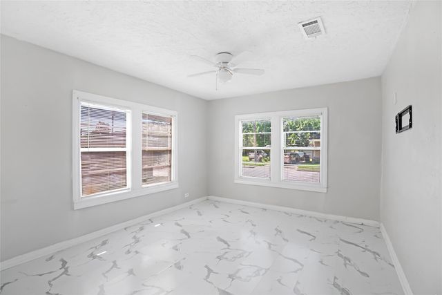 5411 Arapahoe Street, Houston, TX 77020