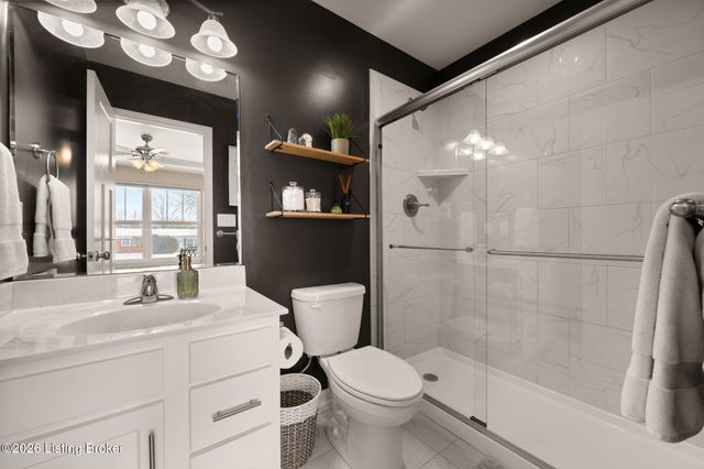 411 Washburn Ave, Lyndon, KY 40222