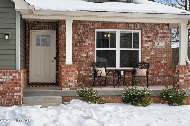 411 Washburn Ave, Lyndon, KY 40222