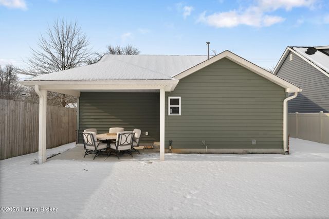 411 Washburn Ave, Lyndon, KY 40222