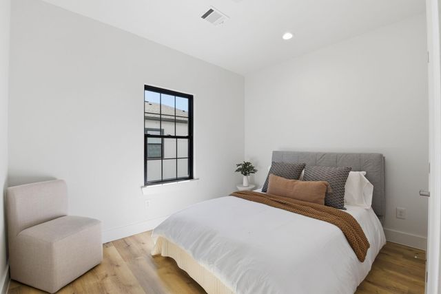 11930 S Hoa Sen Circle, Houston, TX 77072