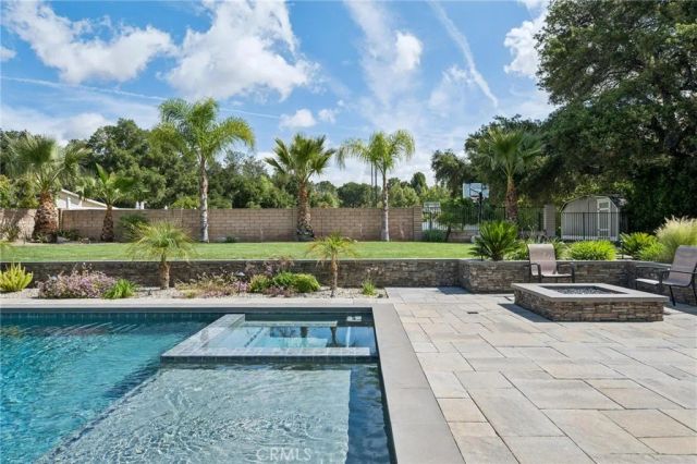 15949 Live Oak Springs Canyon Road, Canyon Country, CA 91387