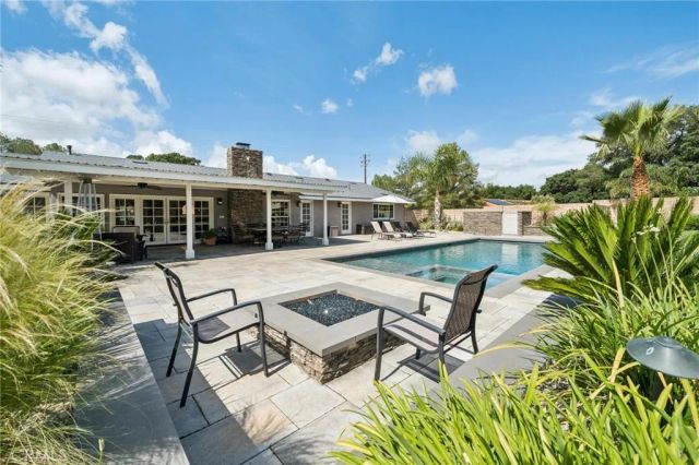 15949 Live Oak Springs Canyon Road, Canyon Country, CA 91387