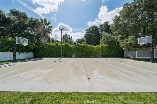 15949 Live Oak Springs Canyon Road, Canyon Country, CA 91387