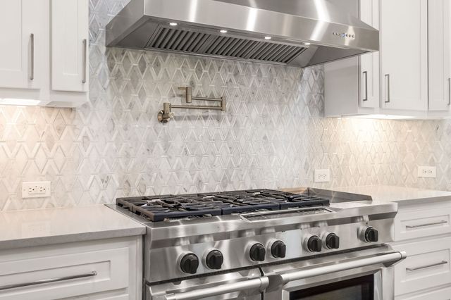 2350 Crest Pointe Place, Frisco, TX 75034