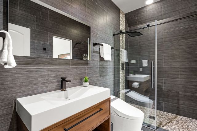 2350 Crest Pointe Place, Frisco, TX 75034