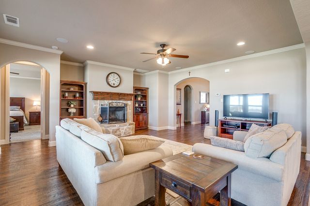 105 Legacy Downs Drive, Fort Worth, TX 76126