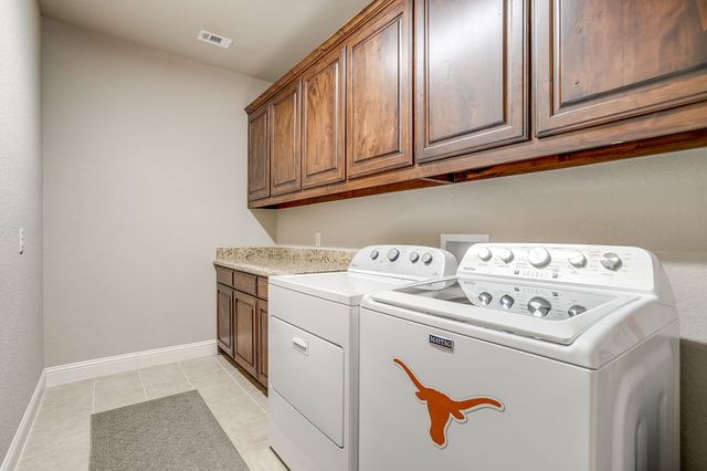 105 Legacy Downs Drive, Fort Worth, TX 76126