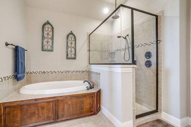 105 Legacy Downs Drive, Fort Worth, TX 76126