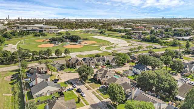 1913 Dublin Drive, Deer Park, TX 77536