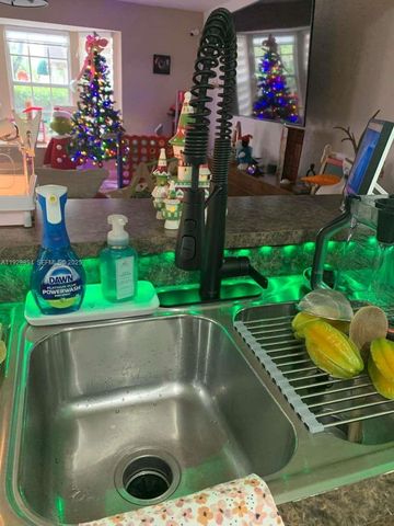 15228 SW 111th St, Miami, FL 33196