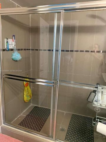 15228 SW 111th St, Miami, FL 33196