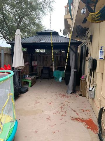 15228 SW 111th St, Miami, FL 33196