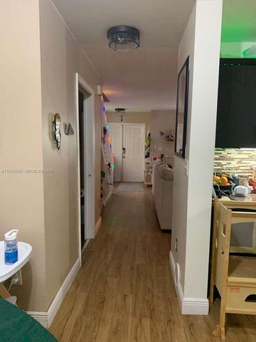 15228 SW 111th St, Miami, FL 33196