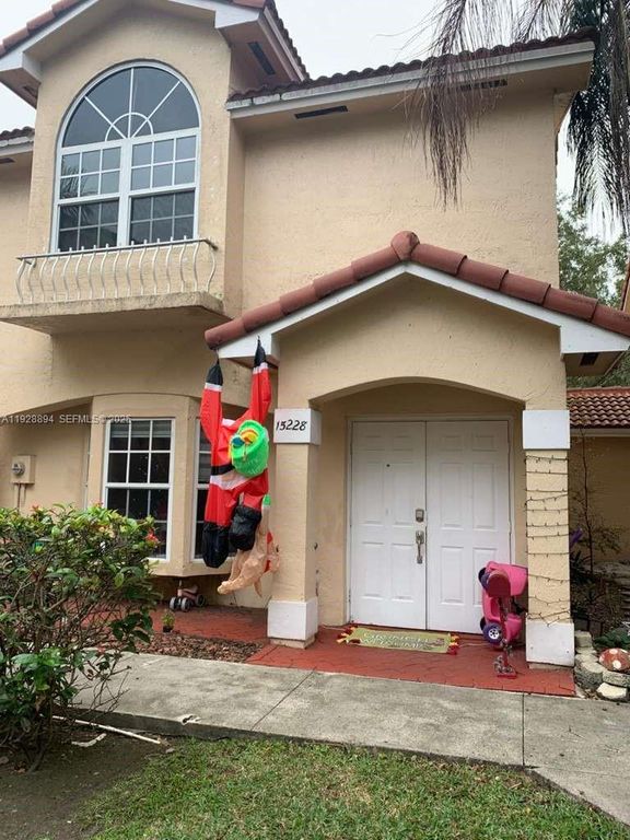 15228 SW 111th St, Miami, FL 33196