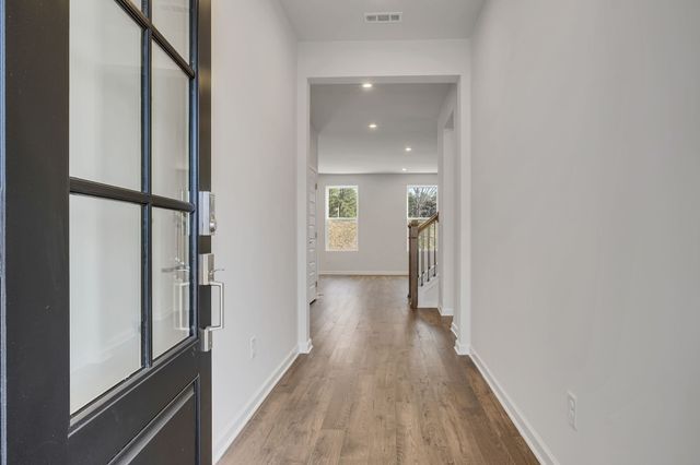 1027 Lionheart Drive, Hermitage, TN 37076