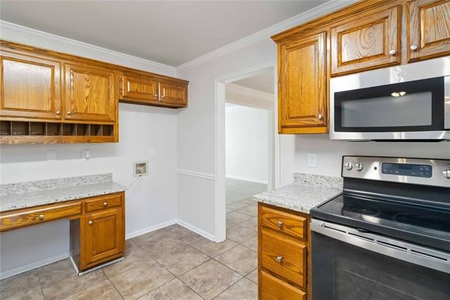 3477 Chinaberry, Snellville, GA 30039