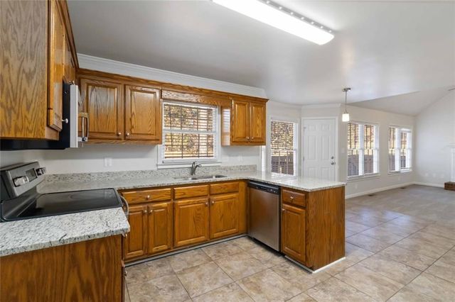 3477 Chinaberry, Snellville, GA 30039