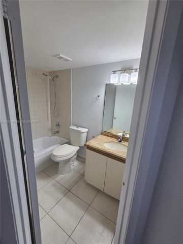 8871 Wiles Rd 208, Coral Springs, FL 33067