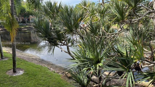 8871 Wiles Rd 208, Coral Springs, FL 33067