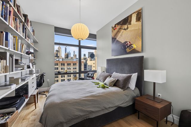 35 W 15th St Apt 12A, New York City, NY 10011