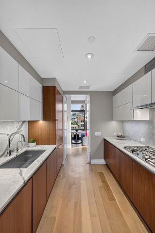 35 W 15th St Apt 12A, New York City, NY 10011